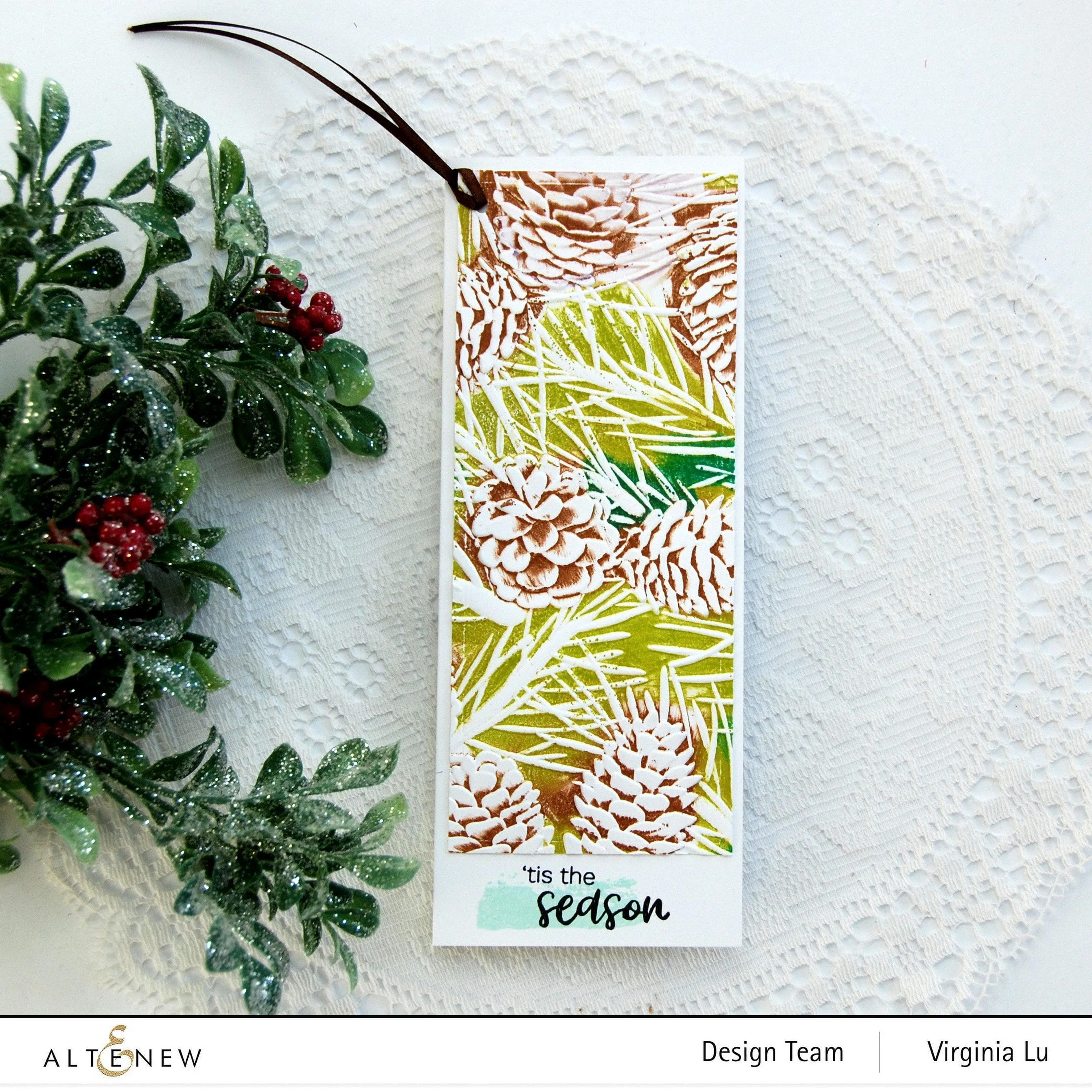 Classic Pinecones Slim 3D Embossing Folder