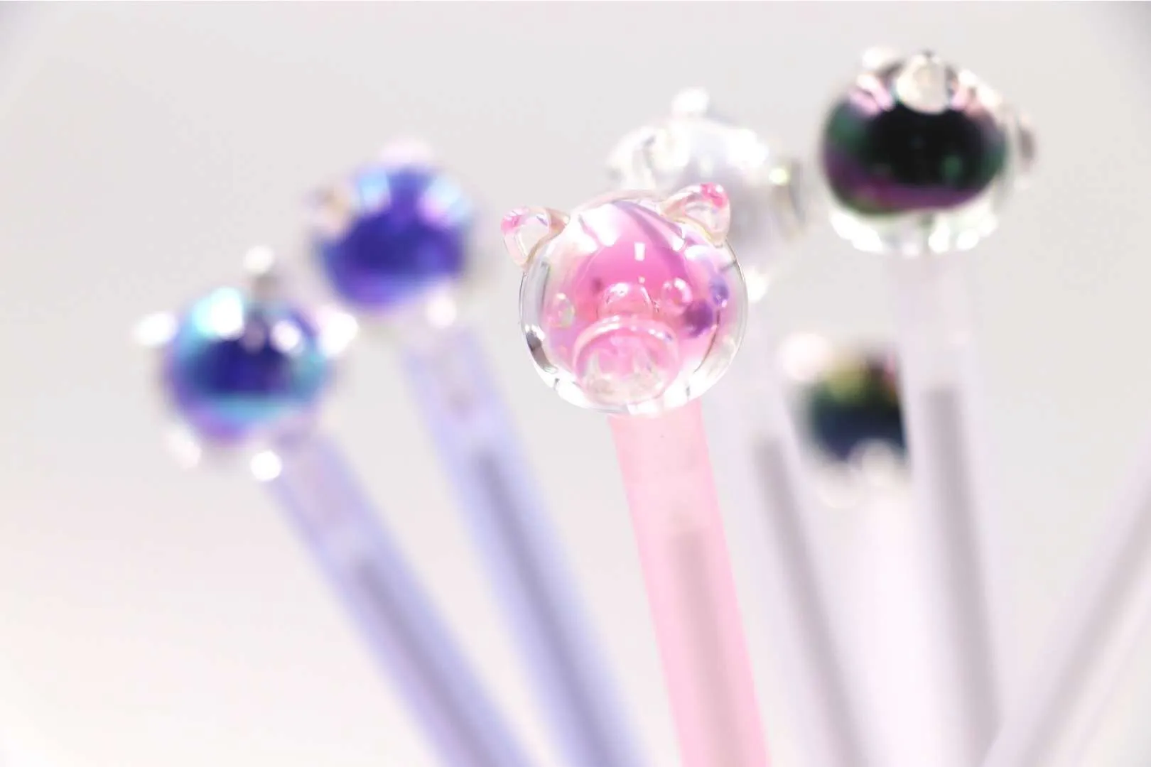 X 222841 CRYSTAL PIGGY GEL PEN-DISCONTINUED